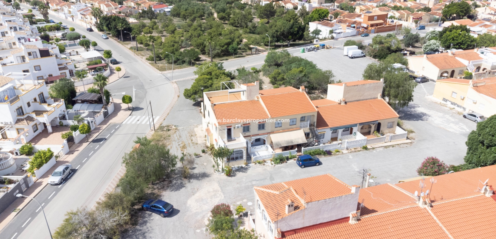 Wederverkoop - Rijhuis - Urb. La Marina