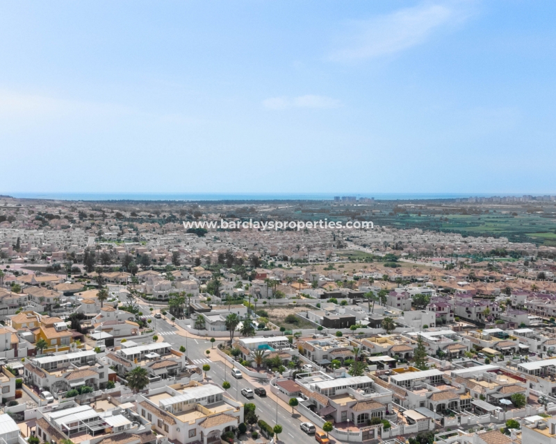 Wederverkoop - Rijhuis - Urb. La Marina