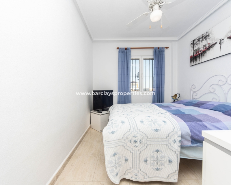 Wederverkoop - Rijhuis - Urb. La Marina