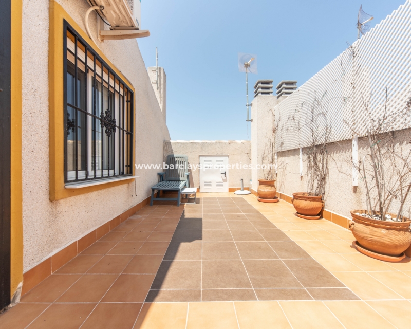 Wederverkoop - Rijhuis - Urb. La Marina