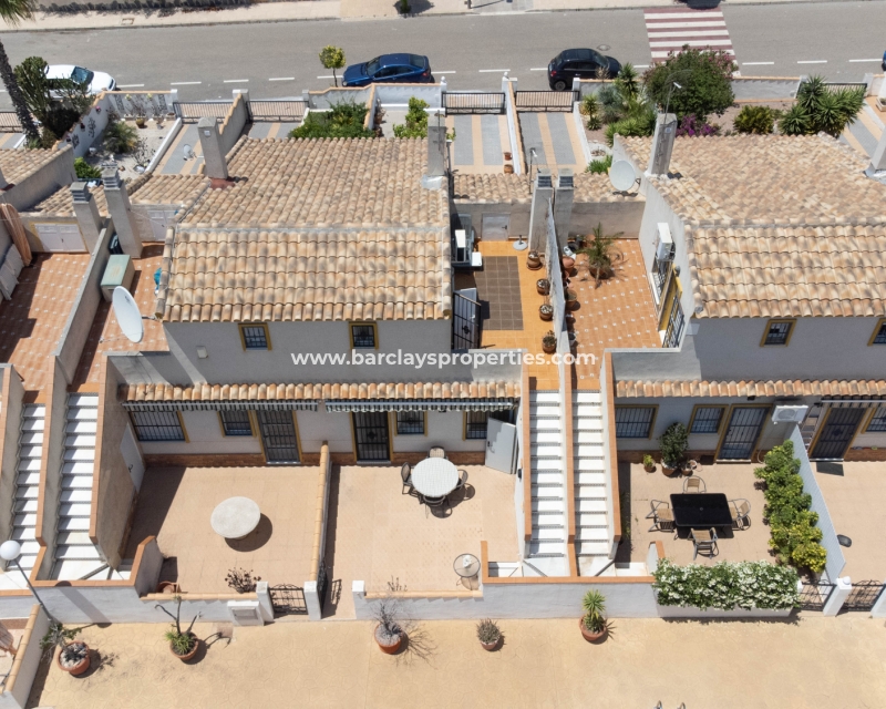 Wederverkoop - Rijhuis - Urb. La Marina