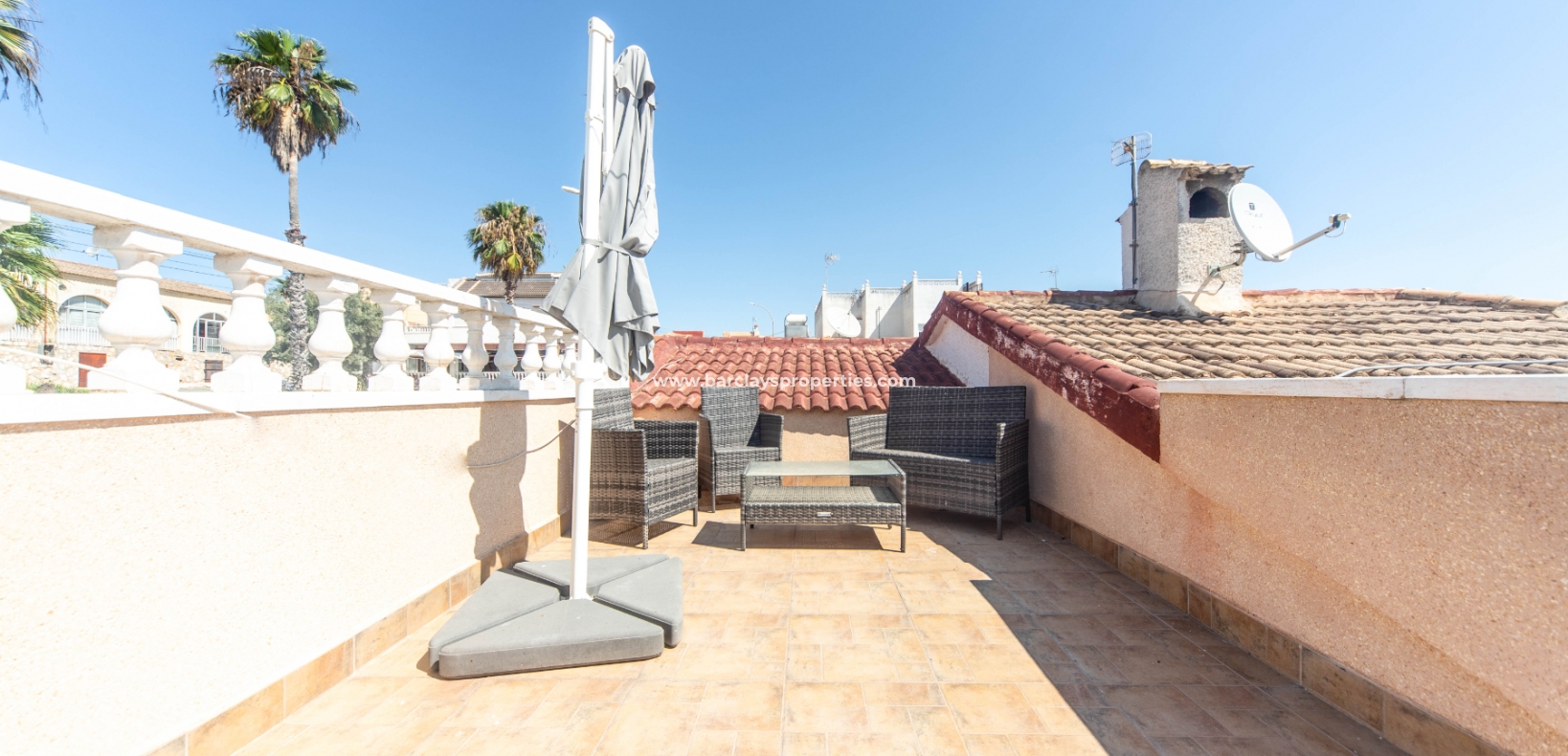 Wederverkoop - Rijhuis - Urb. La Marina