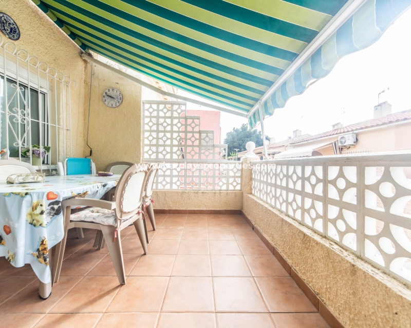 Wederverkoop - Rijhuis - Urb. La Marina