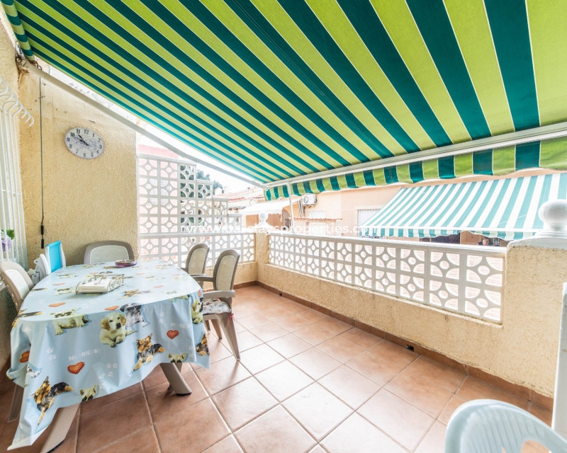 Wederverkoop - Rijhuis - Urb. La Marina