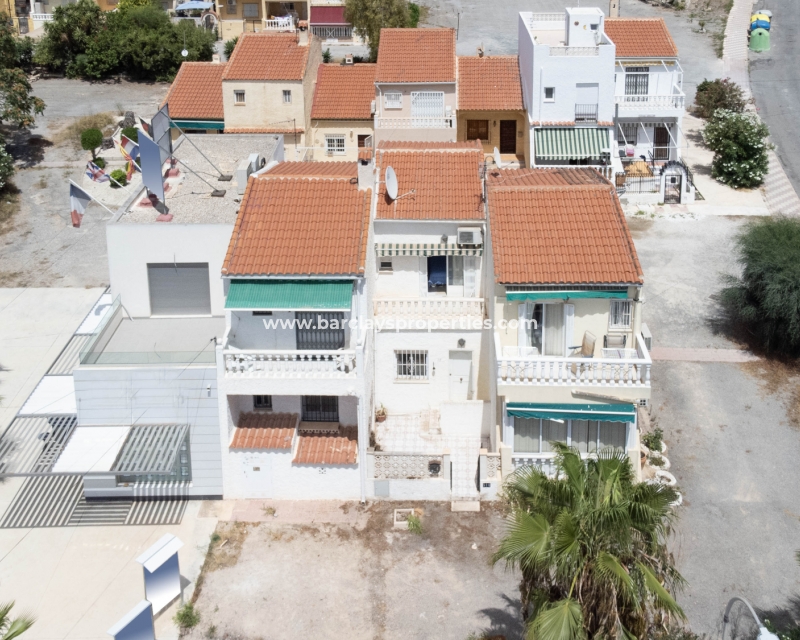 Wederverkoop - Rijhuis - Urb. La Marina