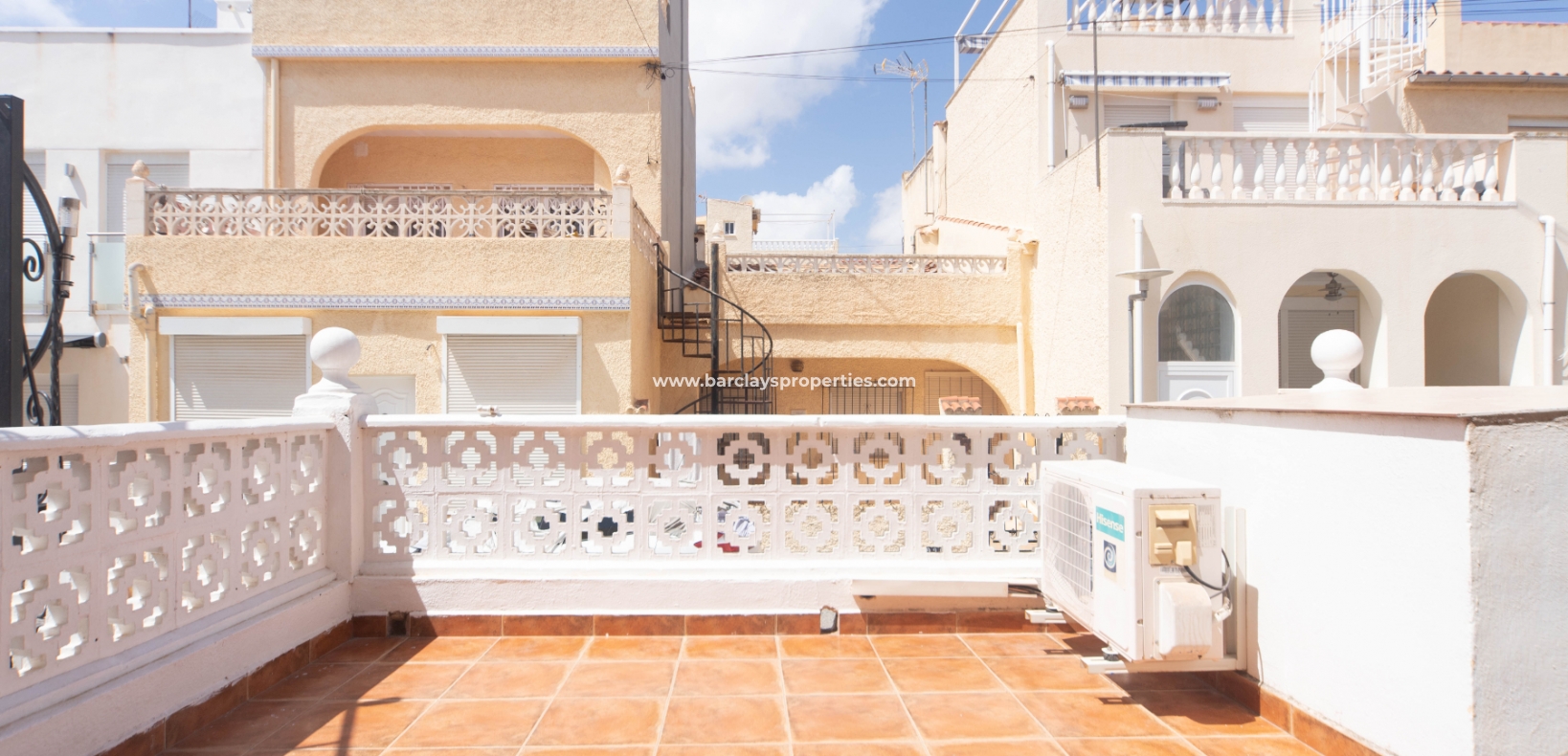 Wederverkoop - Rijhuis - Urb. La Marina