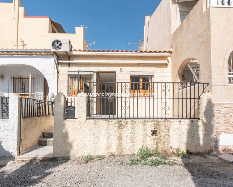 Wederverkoop - Rijhuis - Urb. La Marina