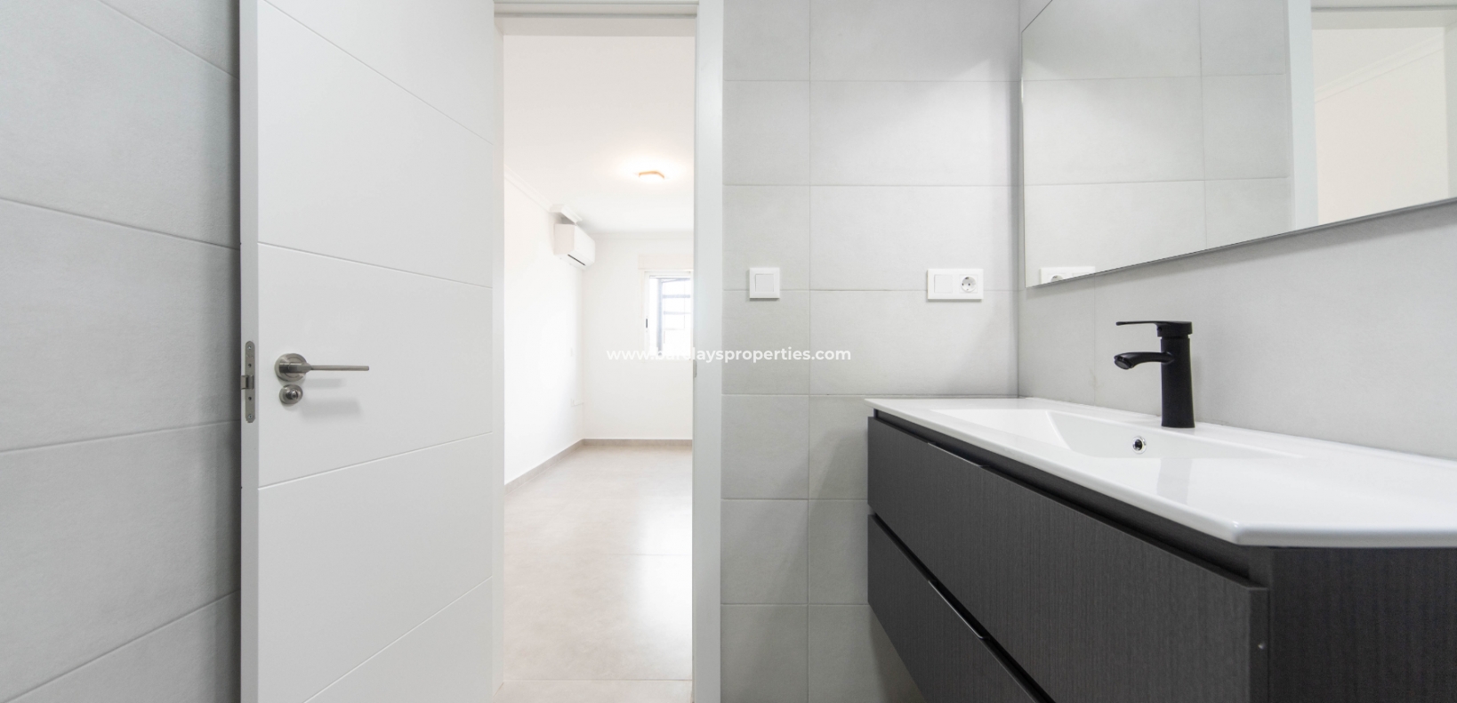 Wederverkoop - Rijhuis - Urb. La Marina