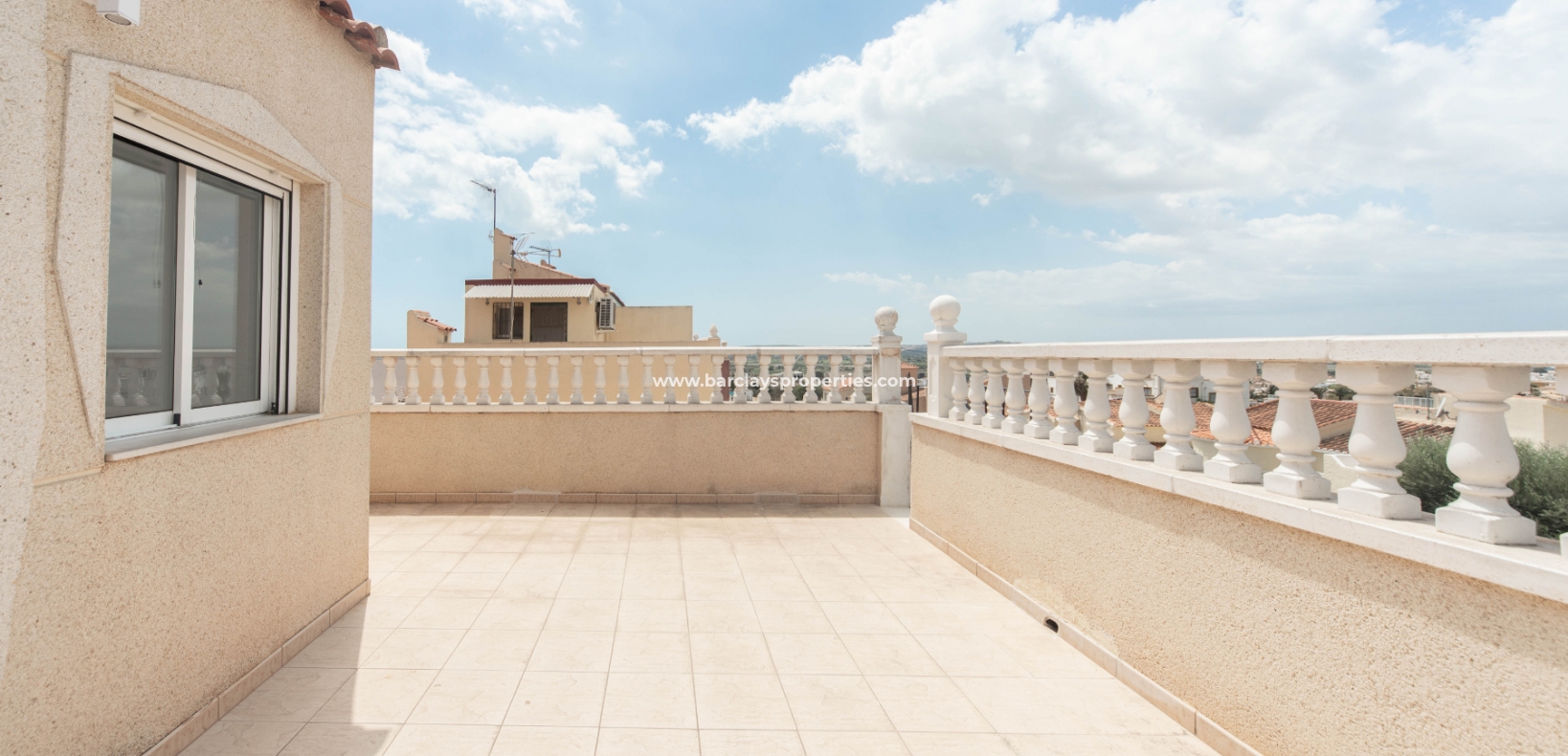 Wederverkoop - Rijhuis - Urb. La Marina