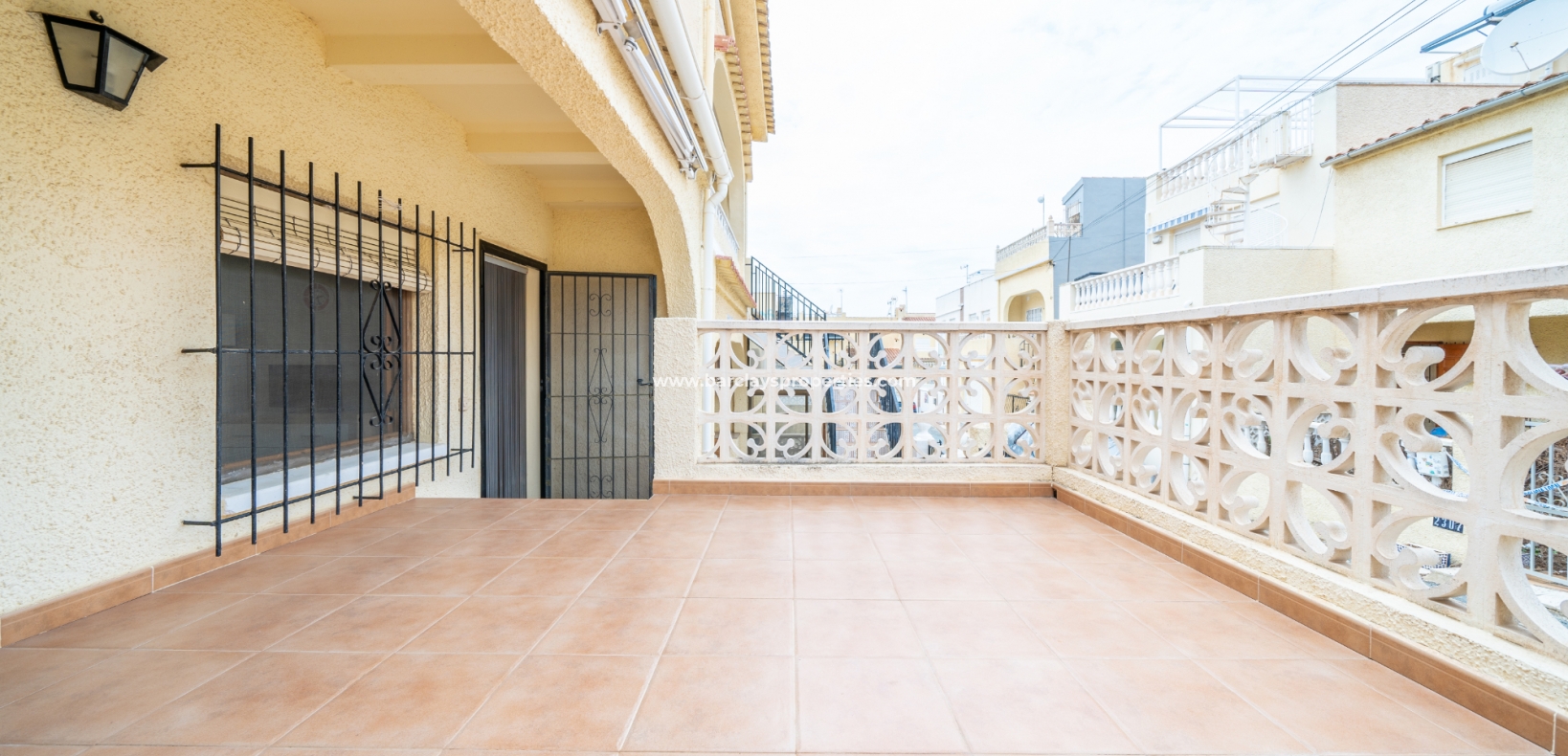 Wederverkoop - Rijhuis - Urb. La Marina