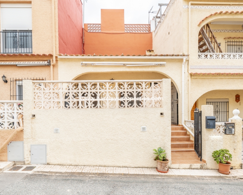 Wederverkoop - Rijhuis - Urb. La Marina