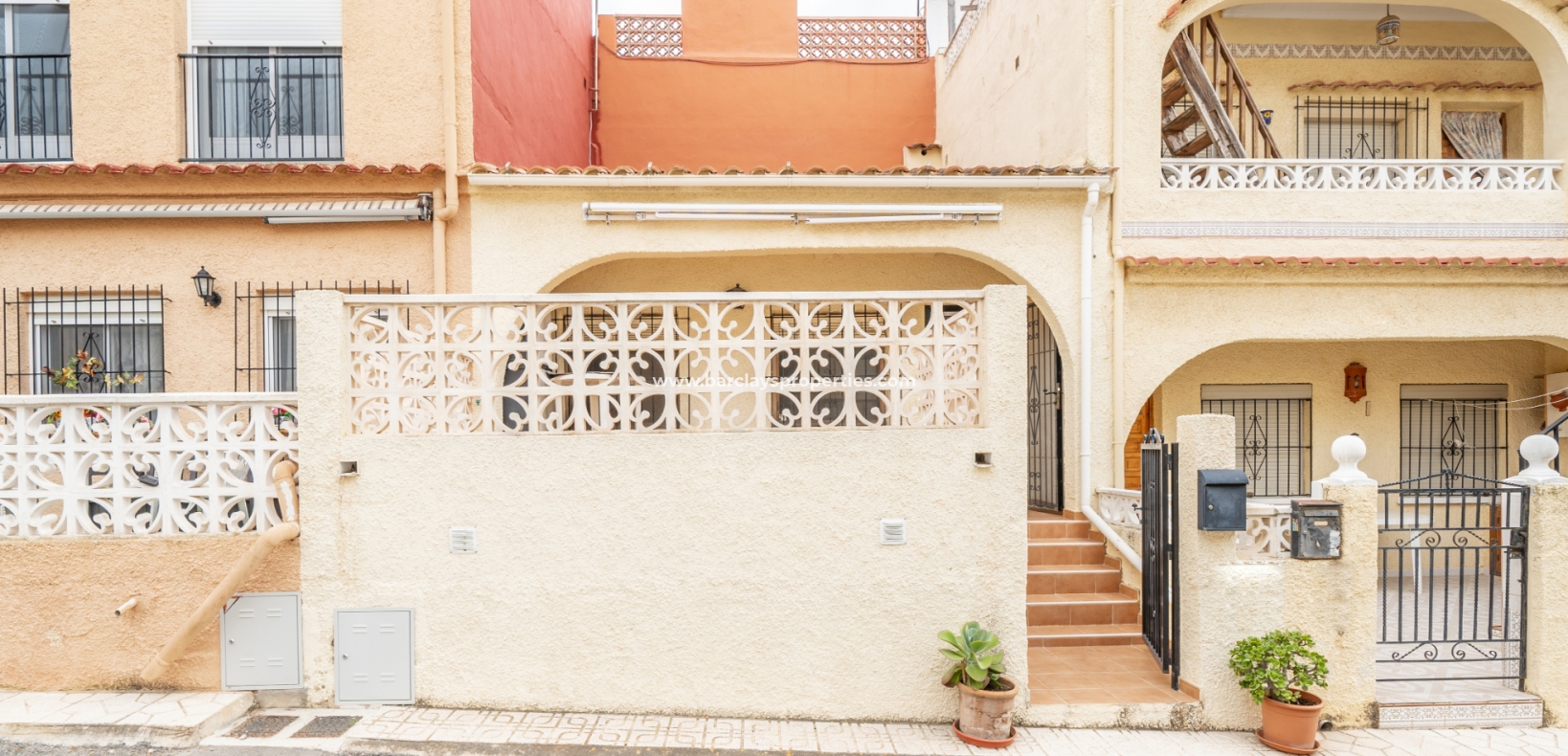 Wederverkoop - Rijhuis - Urb. La Marina