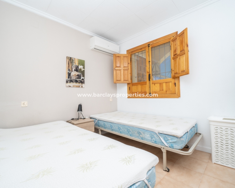 Wederverkoop - Rijhuis - Urb. La Marina