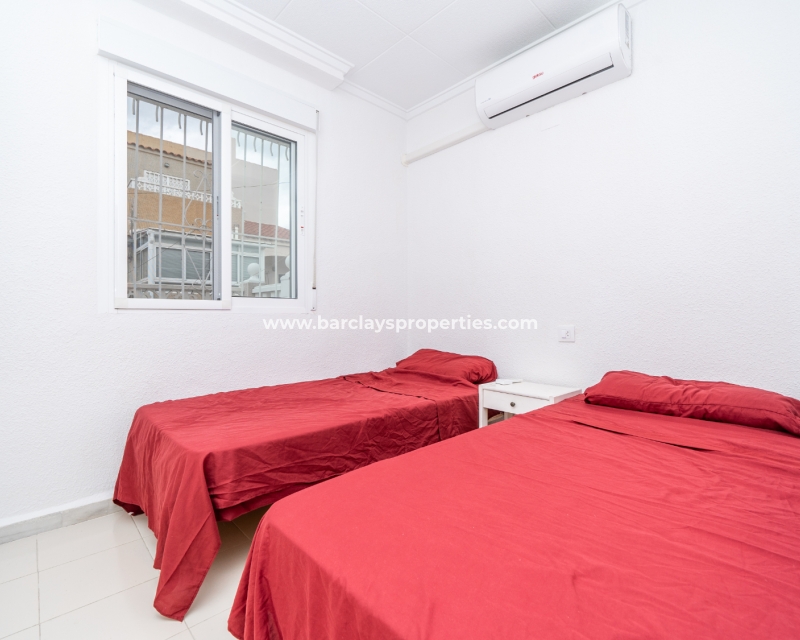 Wederverkoop - Rijhuis - Urb. La Marina