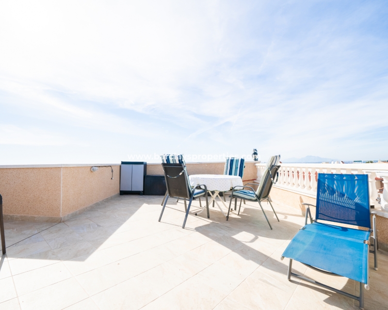 Wederverkoop - Rijhuis - Urb. La Marina