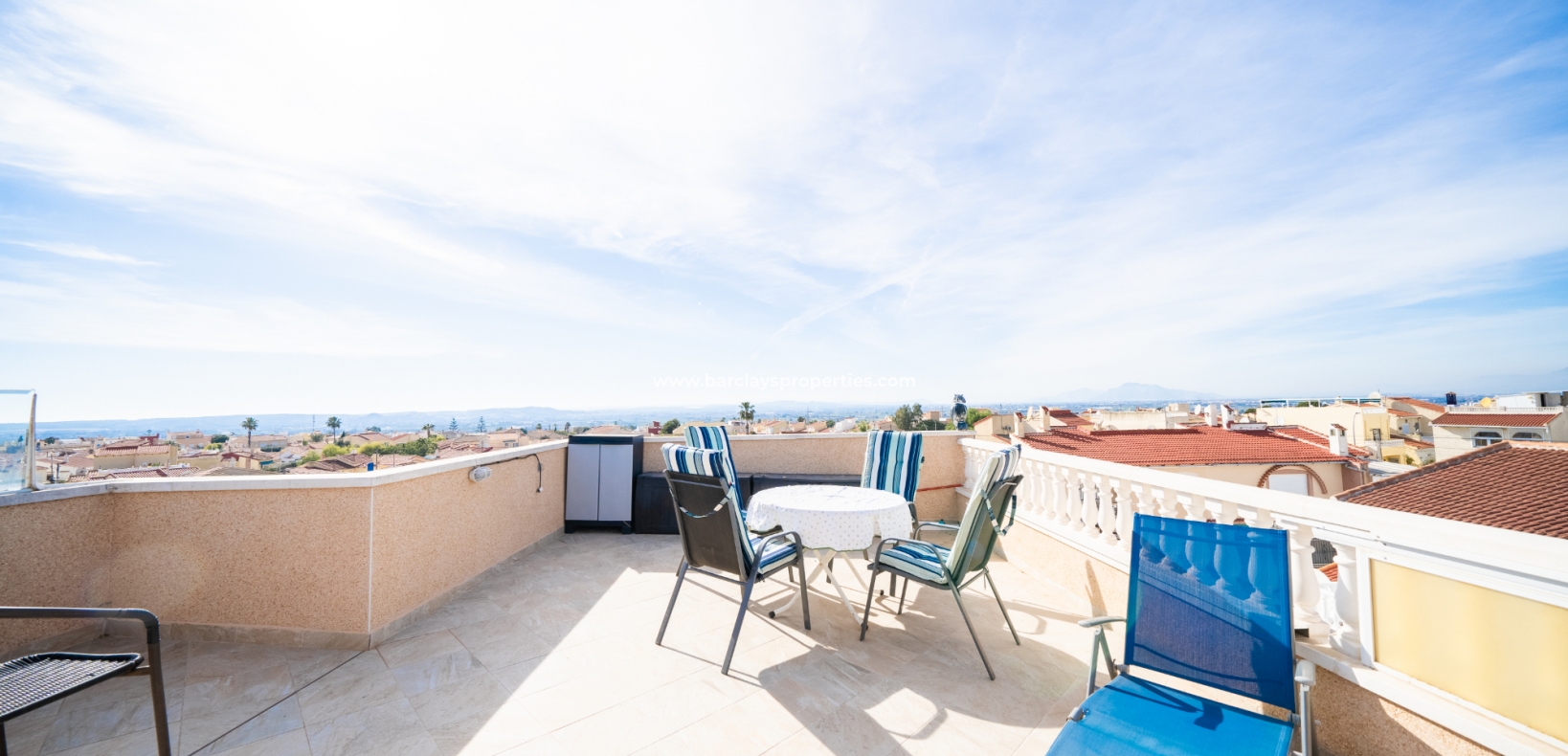 Wederverkoop - Rijhuis - Urb. La Marina