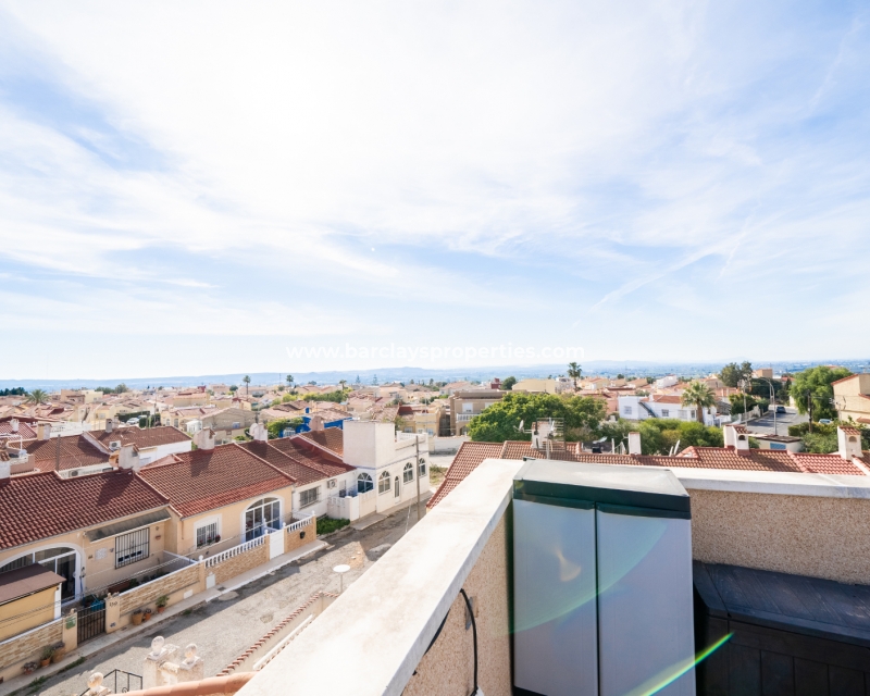 Wederverkoop - Rijhuis - Urb. La Marina