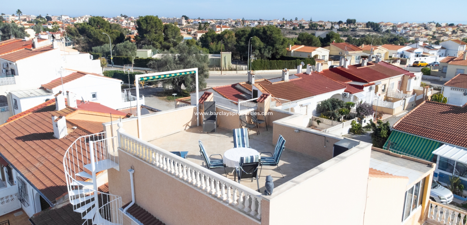 Wederverkoop - Rijhuis - Urb. La Marina