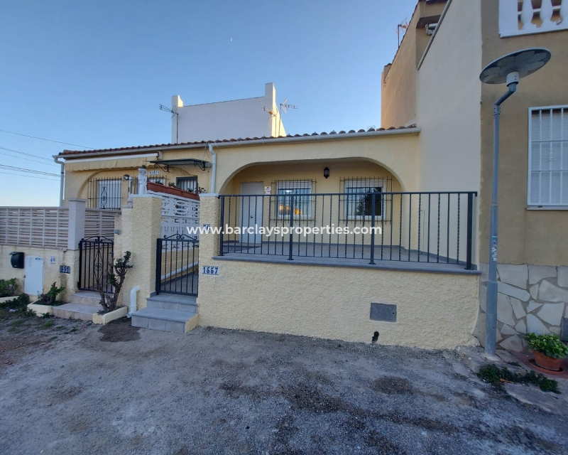 Wederverkoop - Rijhuis - Urb. La Marina