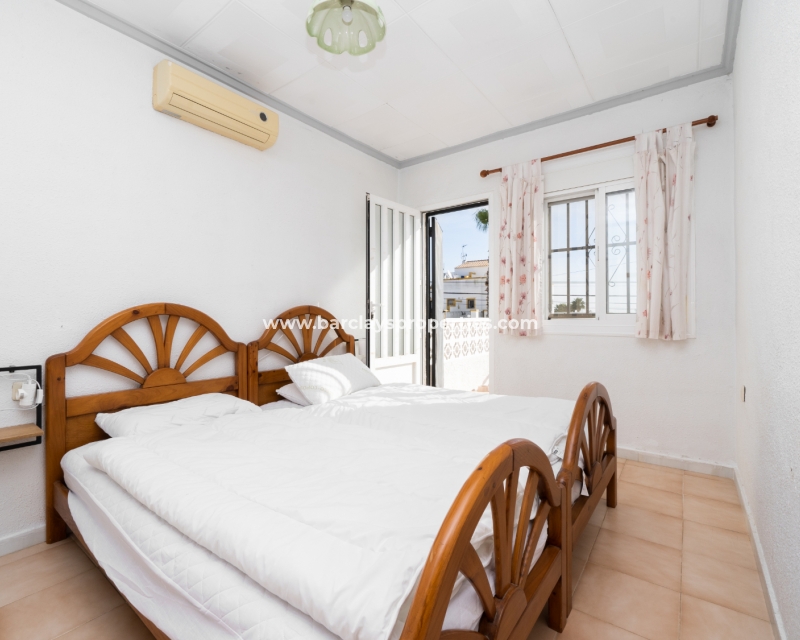 Wederverkoop - Rijhuis - Urb. La Marina