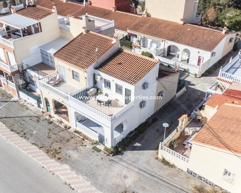 Wederverkoop - Rijhuis - Urb. La Marina