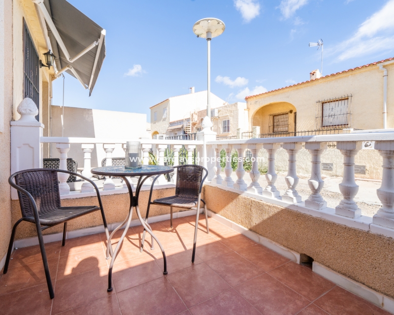 Wederverkoop - Rijhuis - Urb. La Marina