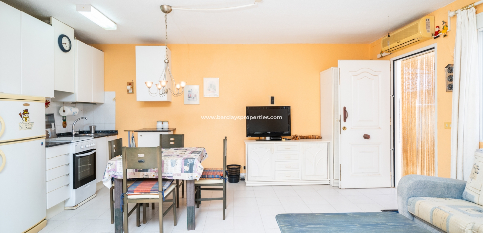 Wederverkoop - Rijhuis - Urb. La Marina