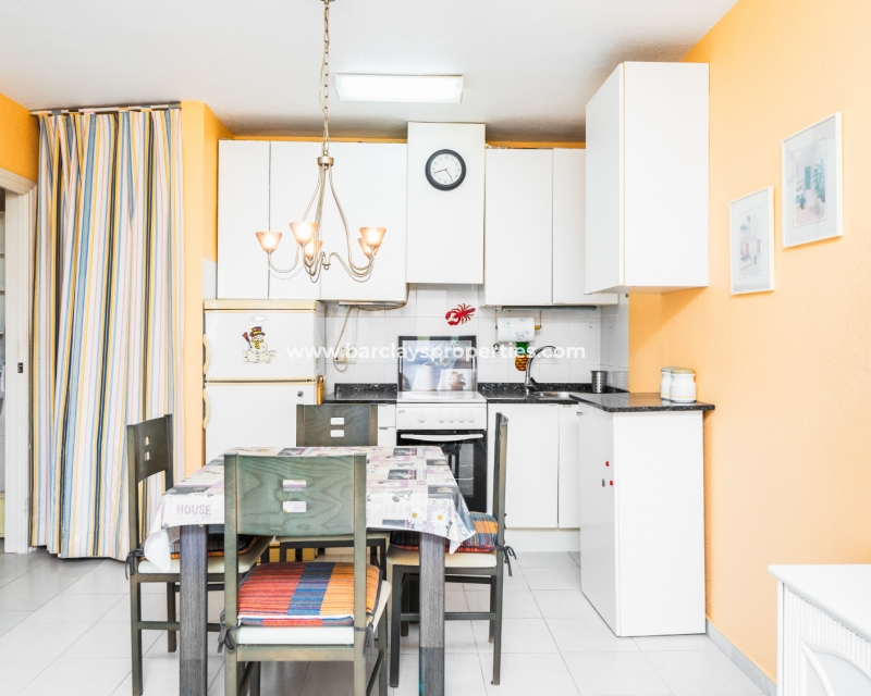 Wederverkoop - Rijhuis - Urb. La Marina