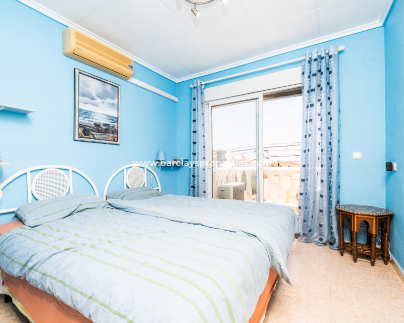 Wederverkoop - Rijhuis - Urb. La Marina