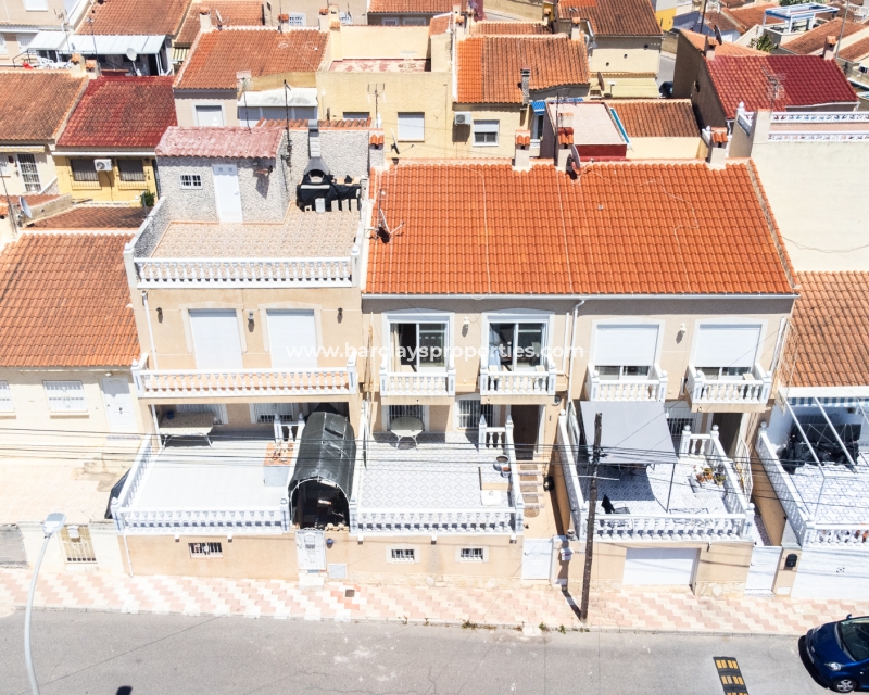 Wederverkoop - Rijhuis - Urb. La Marina