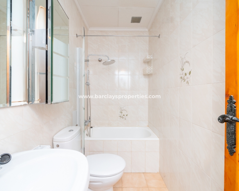 Wederverkoop - Rijhuis - Urb. La Marina