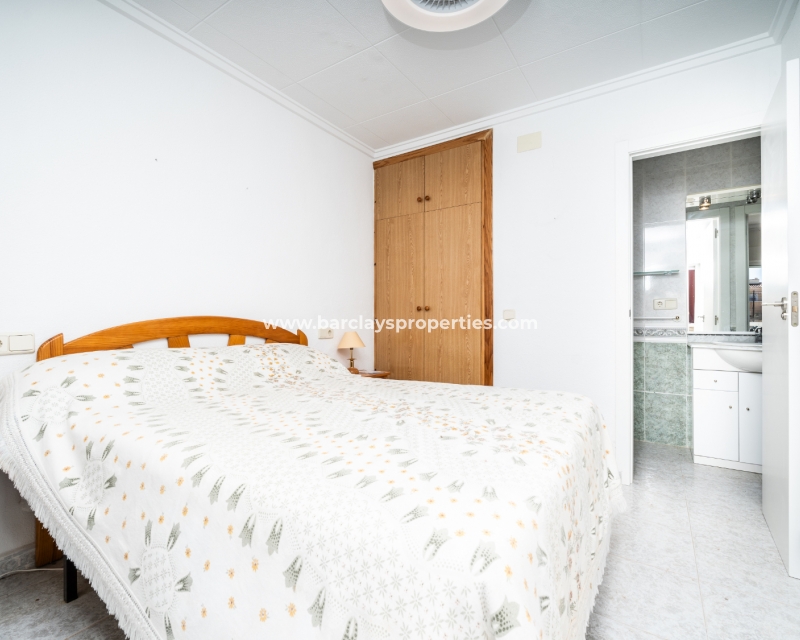 Wederverkoop - Rijhuis - Urb. La Marina