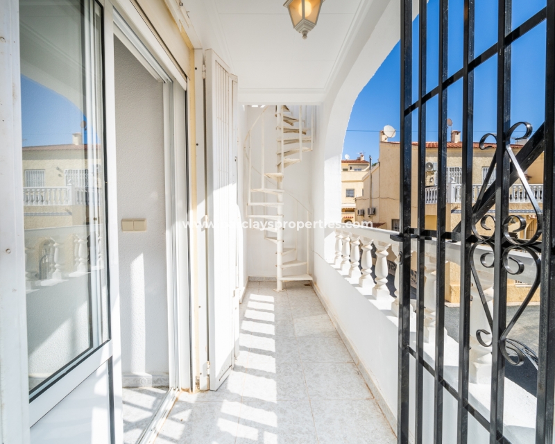 Wederverkoop - Rijhuis - Urb. La Marina