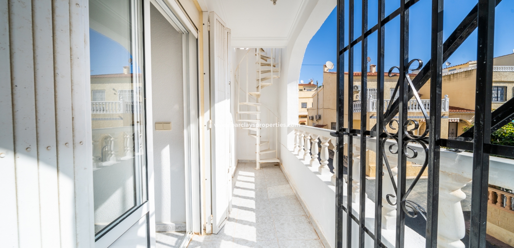 Wederverkoop - Rijhuis - Urb. La Marina