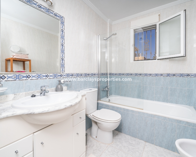 Wederverkoop - Rijhuis - Urb. La Marina