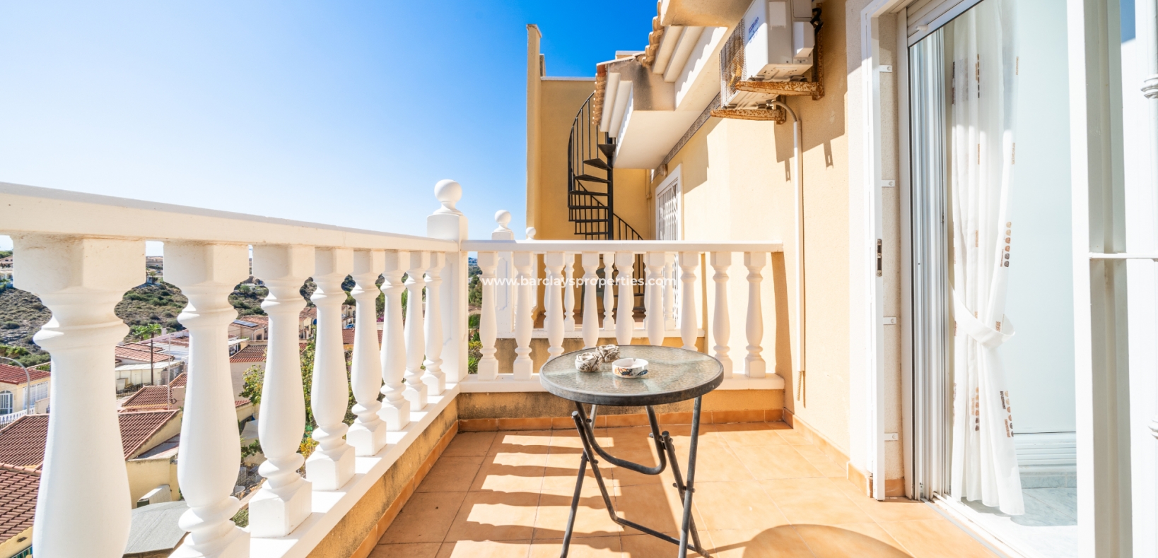 Wederverkoop - Rijhuis - Urb. La Marina