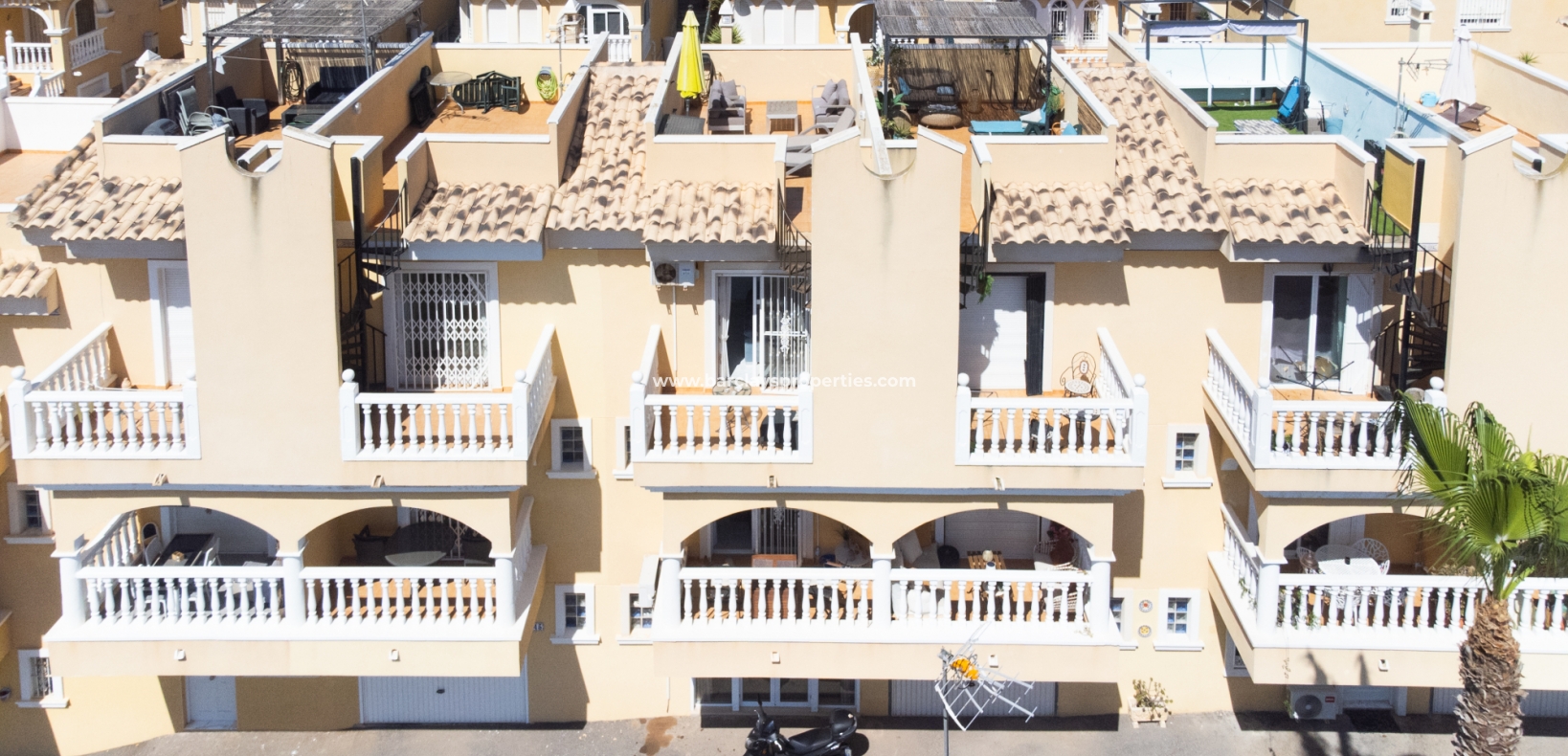 Wederverkoop - Rijhuis - Urb. La Marina