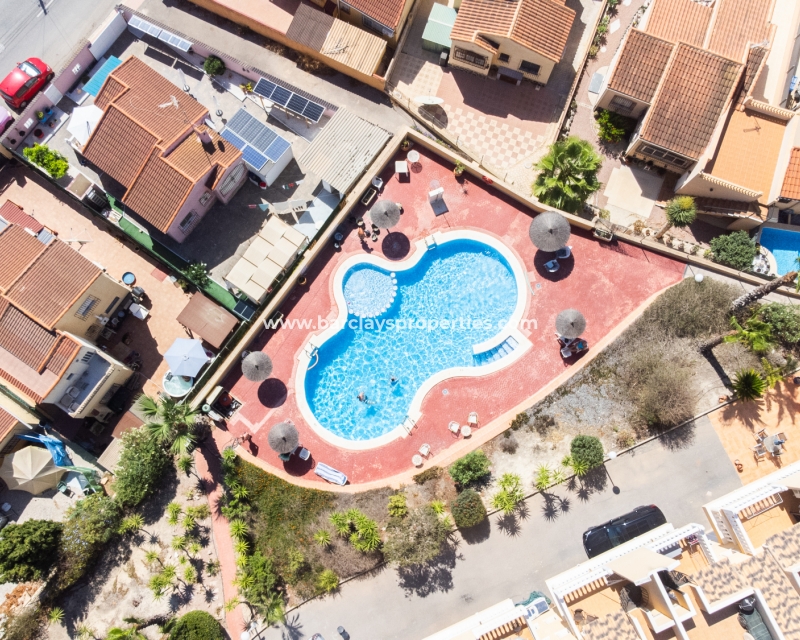 Wederverkoop - Rijhuis - Urb. La Marina