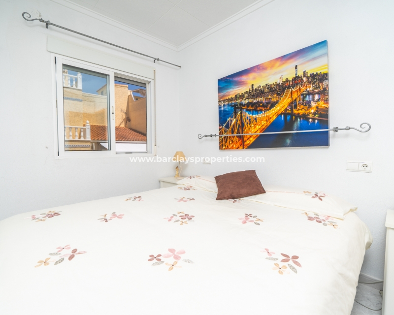 Wederverkoop - Rijhuis - Urb. La Marina