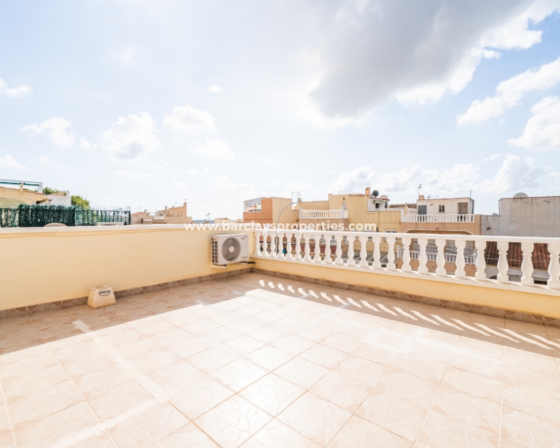 Wederverkoop - Rijhuis - Urb. La Marina