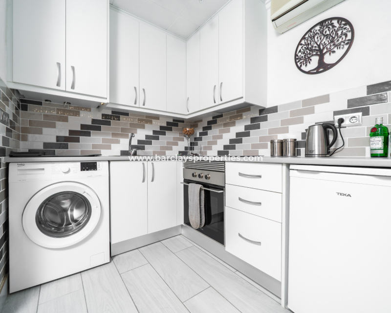 Wederverkoop - Rijhuis - Urb. La Marina