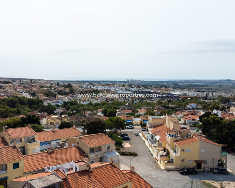 Wederverkoop - Rijhuis - Urb. La Marina