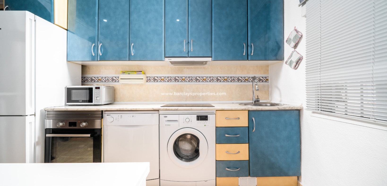 Wederverkoop - Rijhuis - Urb. La Marina