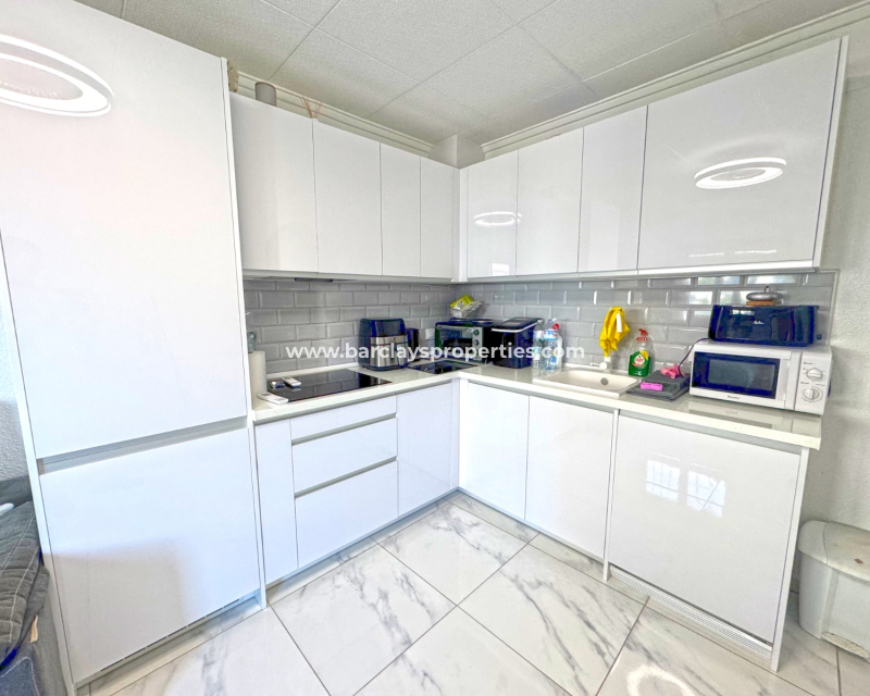 Wederverkoop - Rijhuis - Urb. La Marina