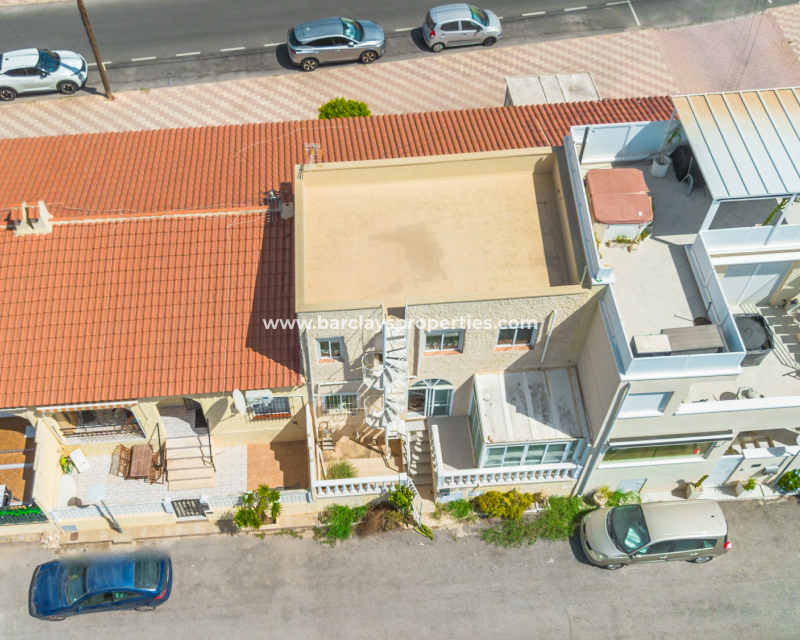 Wederverkoop - Rijhuis - Urb. La Marina