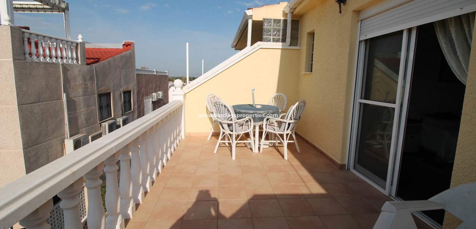 Wederverkoop - Rijhuis - Urb. La Marina