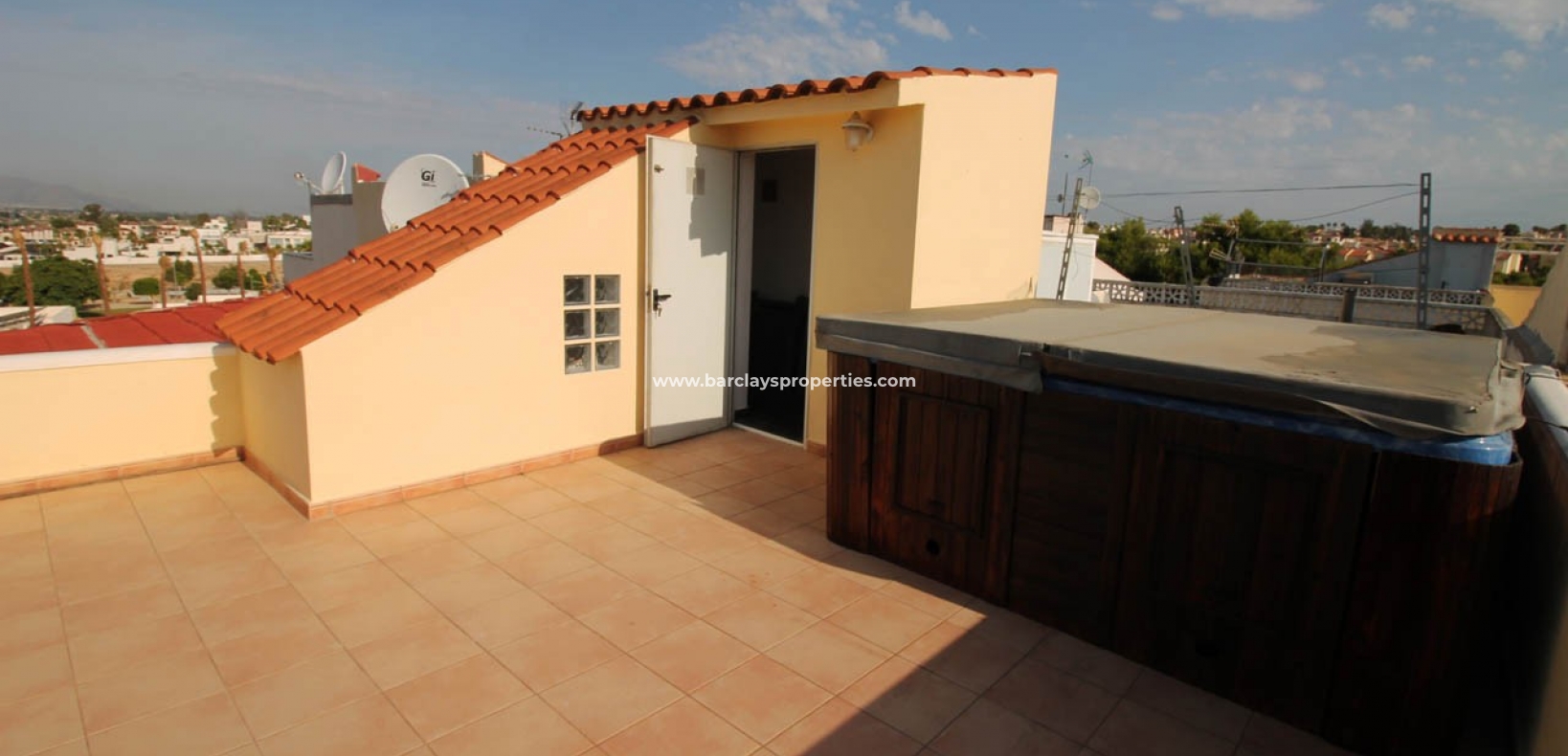 Wederverkoop - Rijhuis - Urb. La Marina