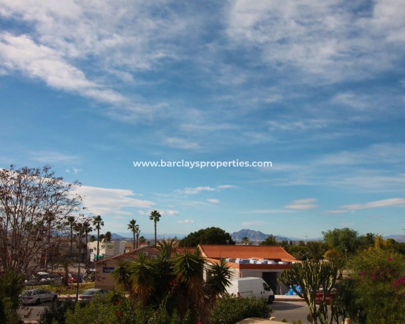 Wederverkoop - Rijhuis - Urb. La Marina