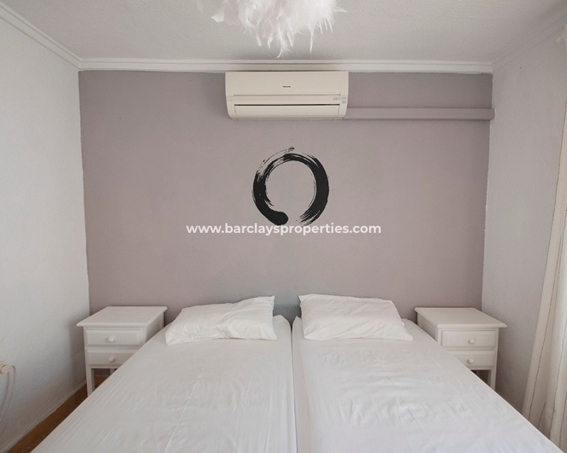 Wederverkoop - Rijhuis - Urb. La Marina