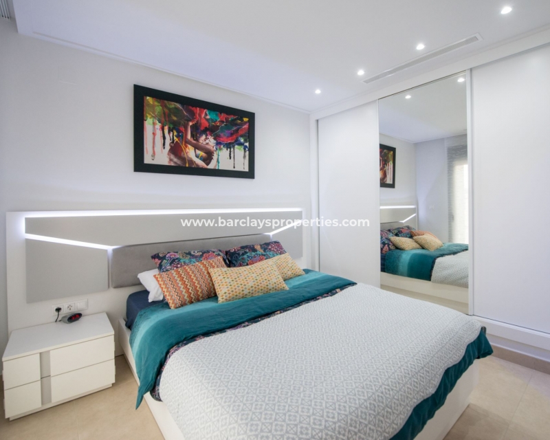 Wederverkoop -  Twee Onder Een Kap - Benijofar